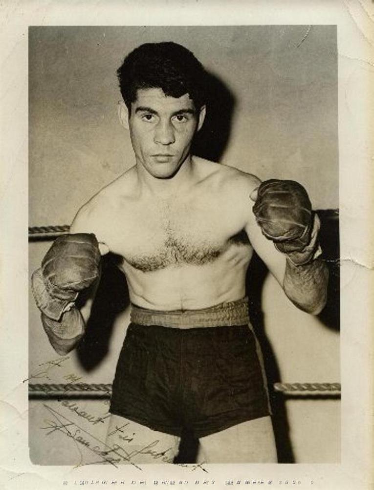 BOXE 1957 SANCHEZ AUGUSTIN 04 CHAMPIONNAT DE FRANCE.JPG